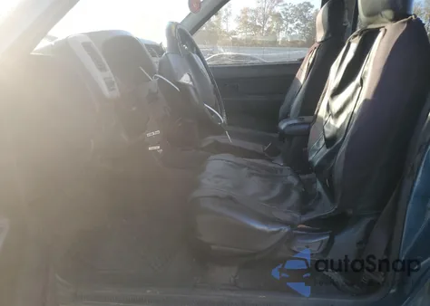 2001 Nissan Frontier Crew Cab Xe z USA, uszkodzony, nr VIN 1N6ED27T41C373903